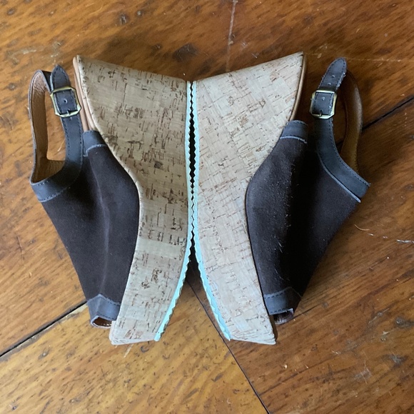 Barneys New York chocolate suede wedges size 7 - Picture 6 of 10